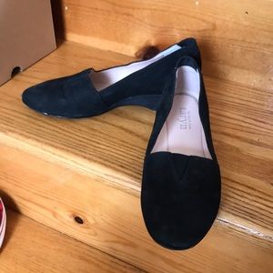 Taryn By Taryn Rose black suede slip on wedge US 6